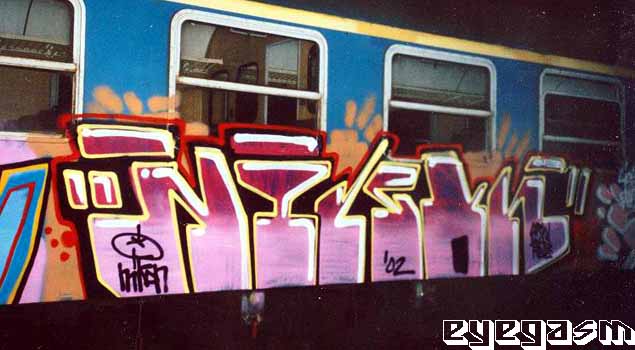 nikon02.jpg
