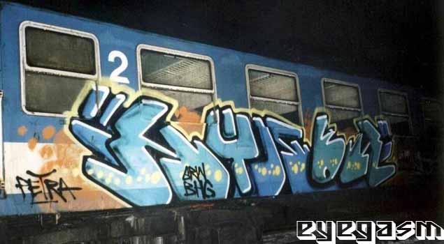 nikon04.jpg