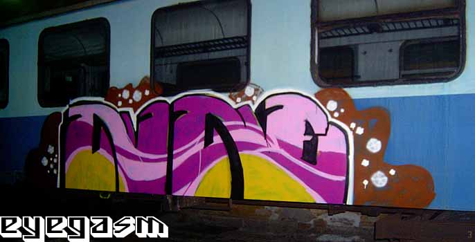 nine02.jpg