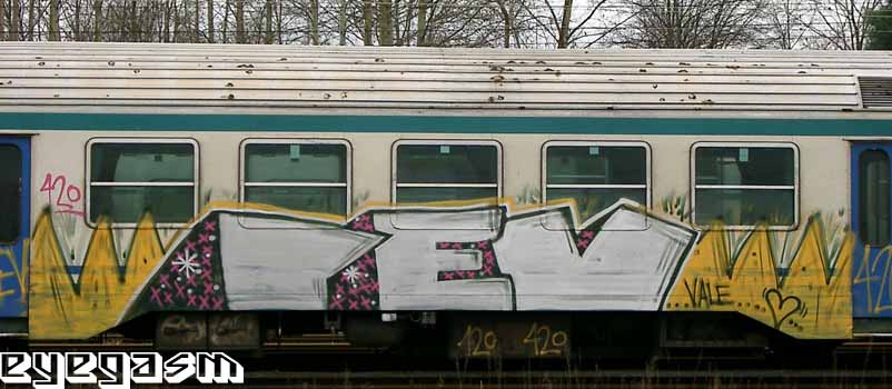 pev02.jpg