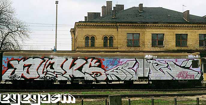 pleks-ave-wc01.jpg