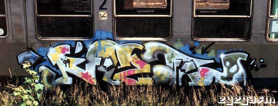 razor02.jpg