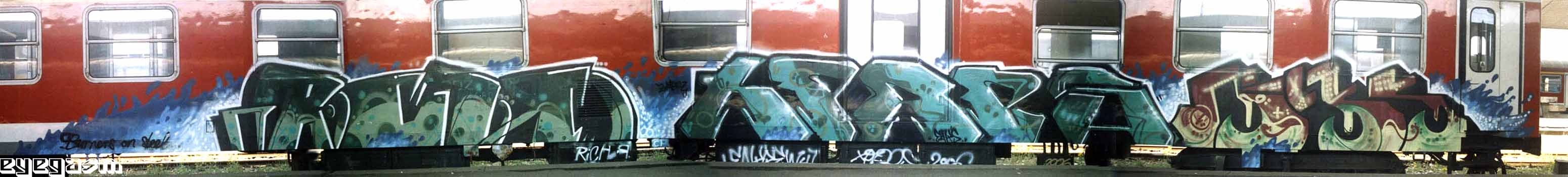 ricar-xpres-milk01.jpg