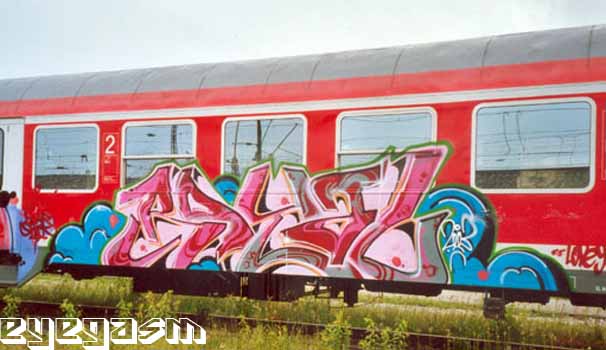 royal001.jpg