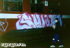 shoz01.jpg