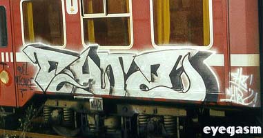shoz02.jpg