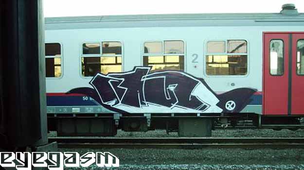 skul01.jpg