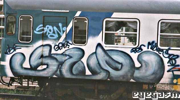 sqon02.jpg