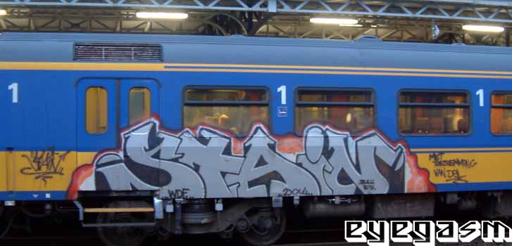 stain01.jpg