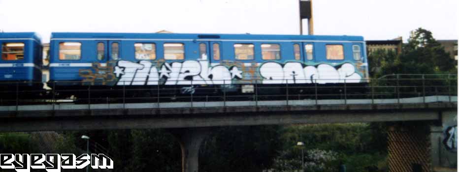 th-y2k-danc01.jpg