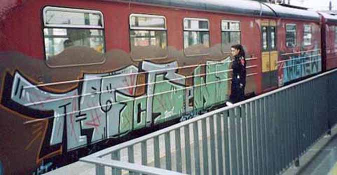 thtcrew01.jpg