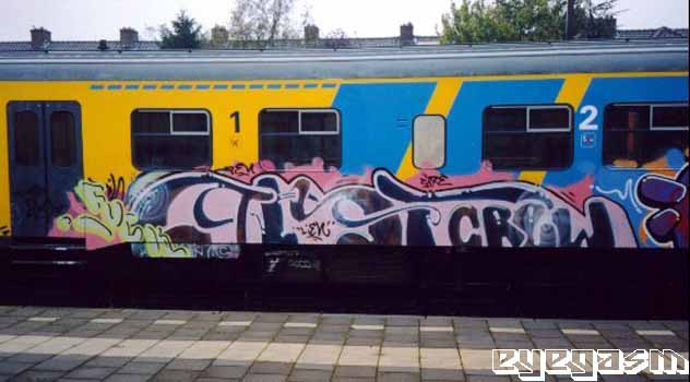 thtcrew02.jpg