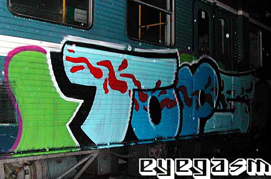 tops01.jpg