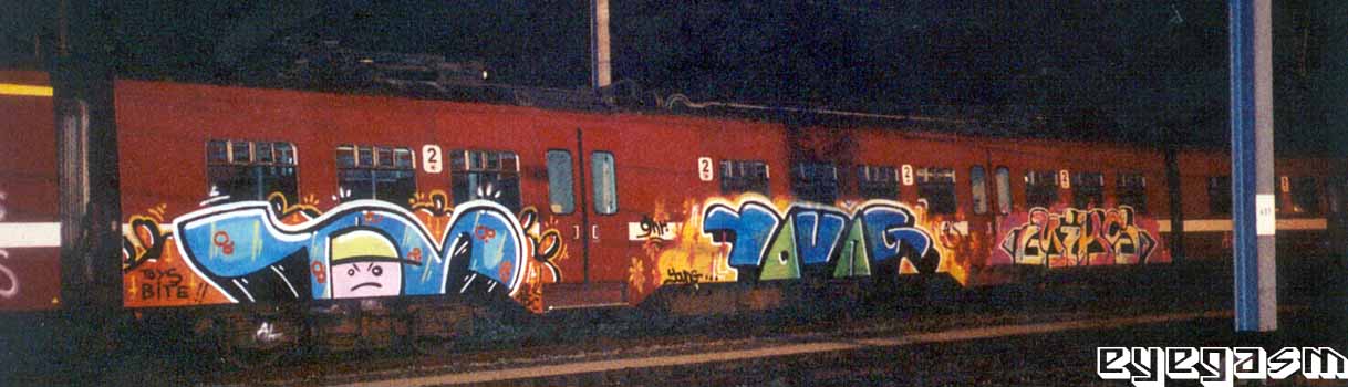 toy-young-miks01.jpg
