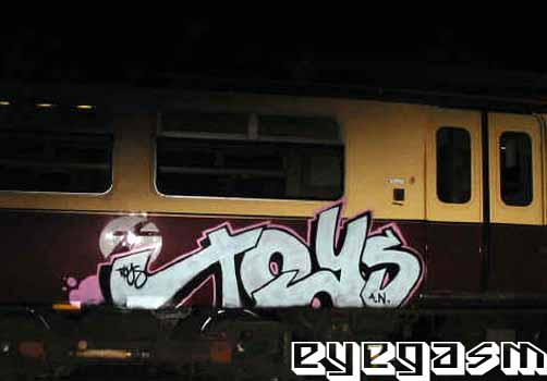 toys01.jpg