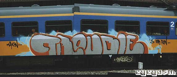 trouble01.jpg