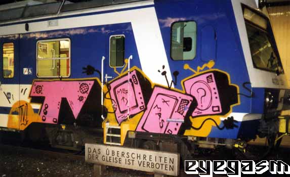tv001.jpg