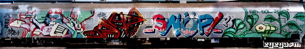 verbo-yahoo-snupi-bol-wc01.jpg
