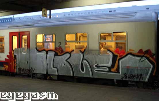 wole03.jpg