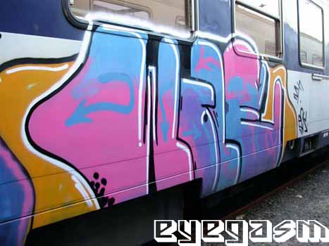 wole05.jpg