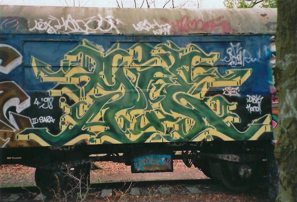Sie trash Train by Antik